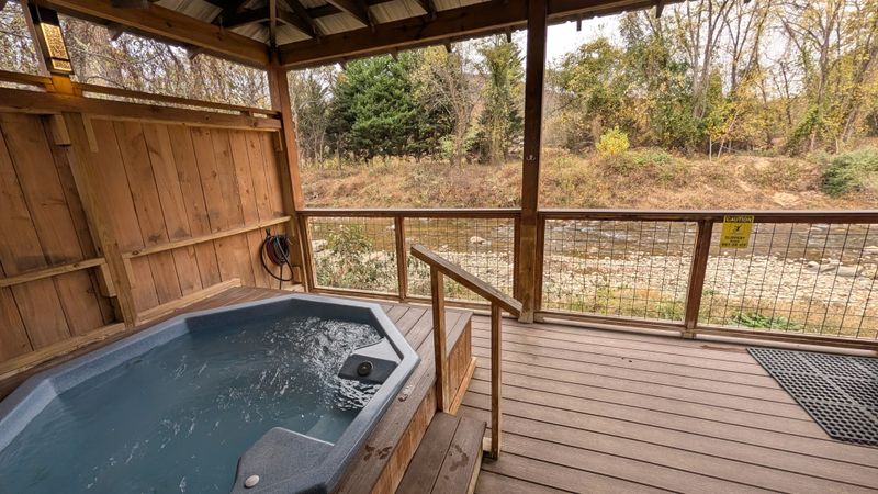 Hot Springs Trail Town With Winter Soaks