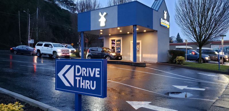 Service style and community vibe