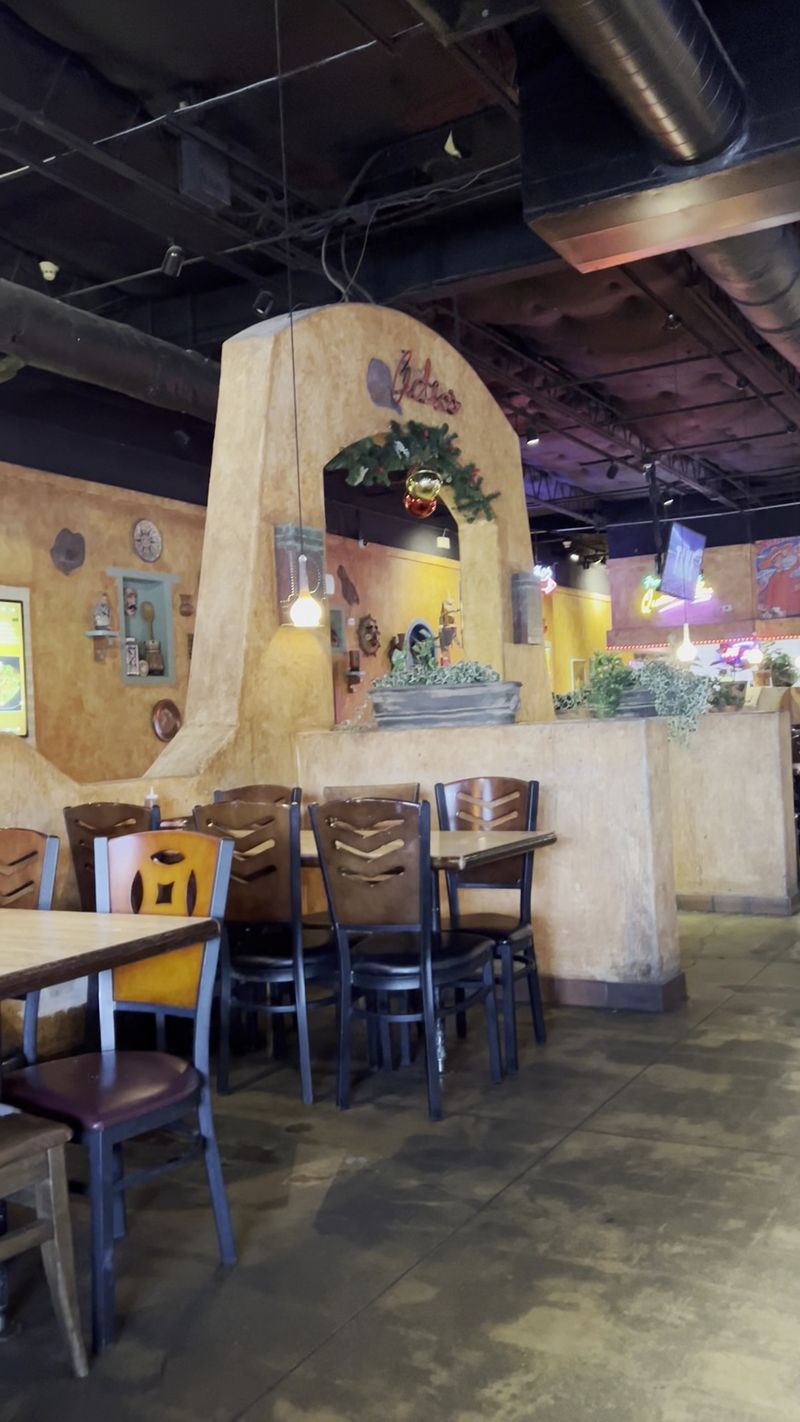 Mesquite Details and Dining