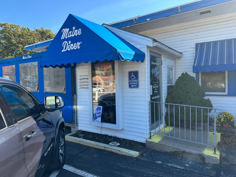 Maine Diner, Wells