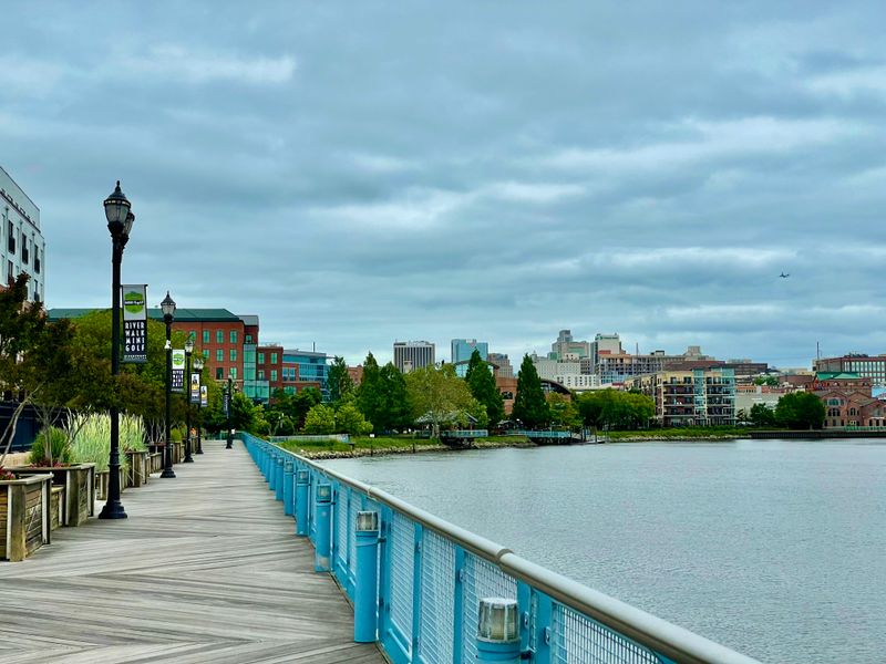 Riverfront choices, no in house cafeterias
