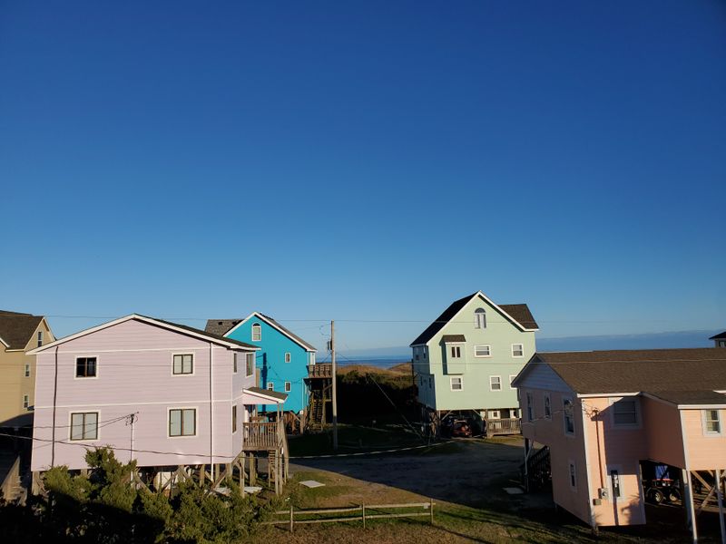 Road Trip Back in Time: Visiting the Eerily Preserved Avon Motel on Route 66