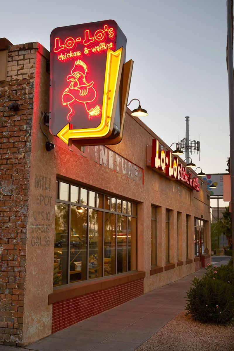 Lo-Lo's Chicken & Waffles (Original Location), 1220 S Central Ave, Phoenix, AZ 85003