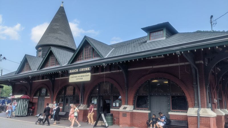 Atmosphere and Interior Layout