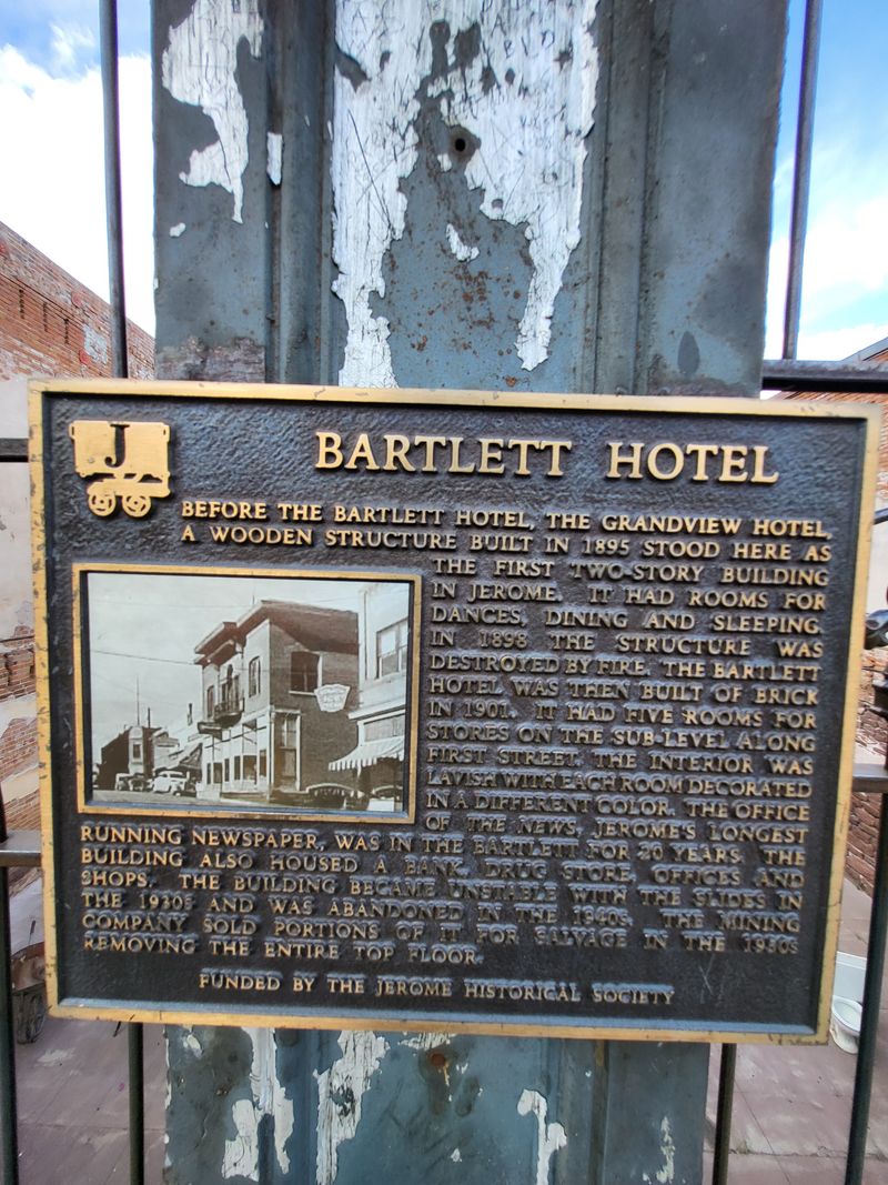 Bartlett Hotel and the Wandering Woman