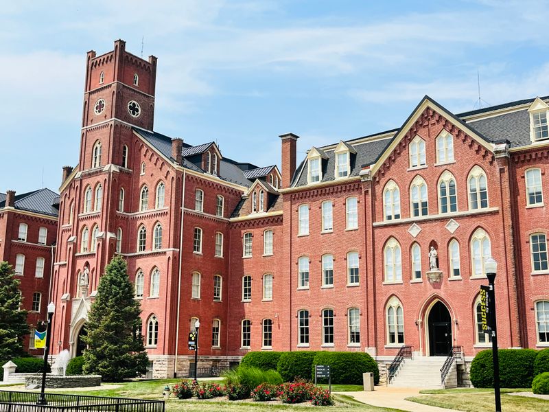 Quincy and the Architectural Ridge