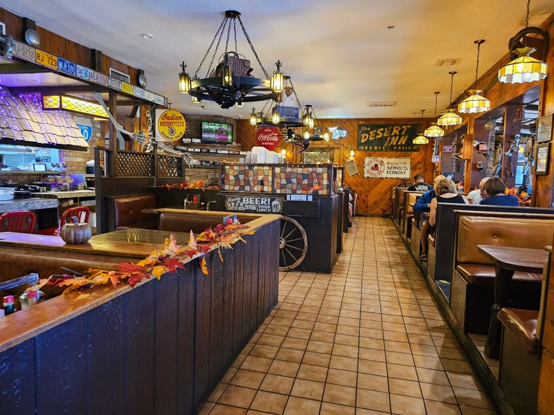 Dinner Ease At Wagon Wheel Restaurant, A Classic Stop