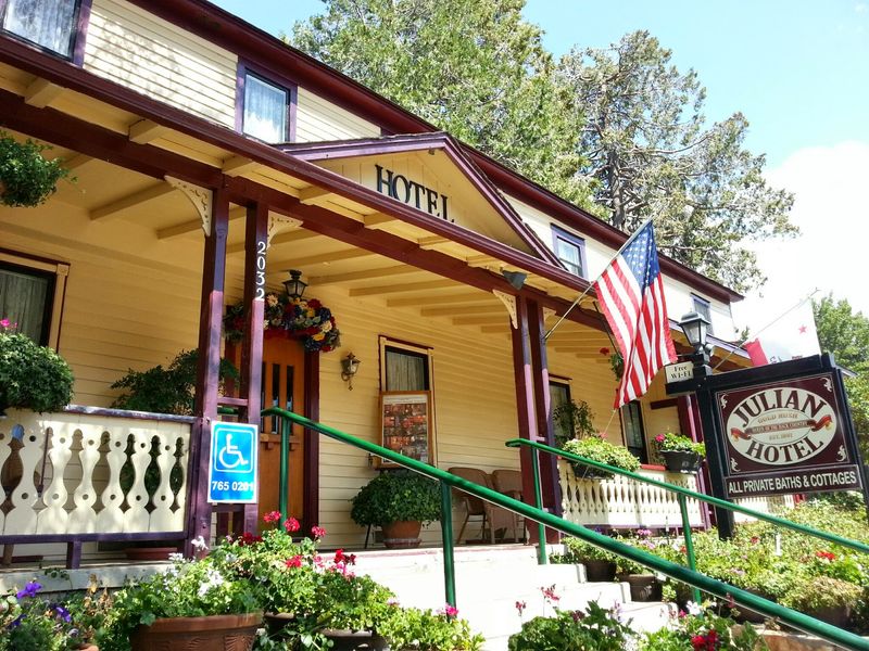 Julian: Apple Pie Paradise in the Mountains