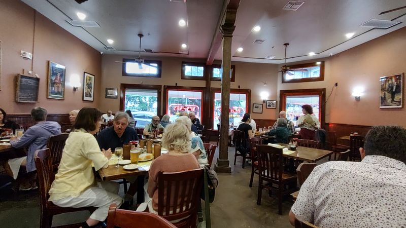 Mandina's Restaurant