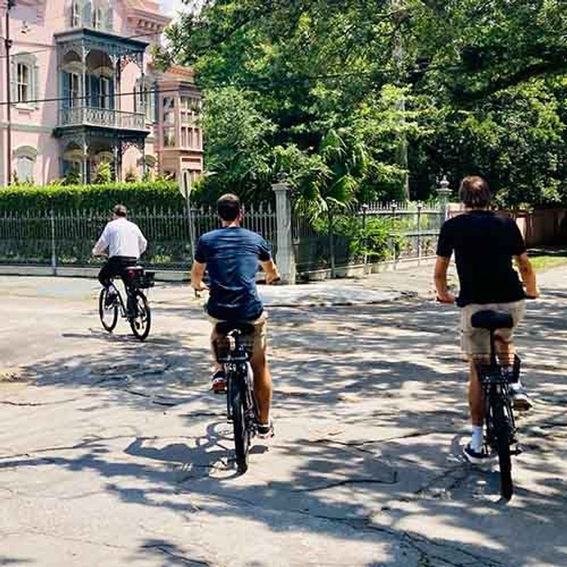 No One-Handed Bicycle Riding in New Orleans