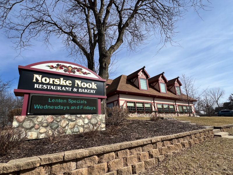 Norske Nook, DeForest