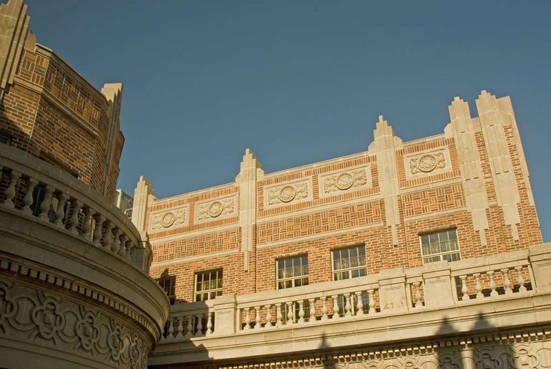 A grand arrival at One Park Ave