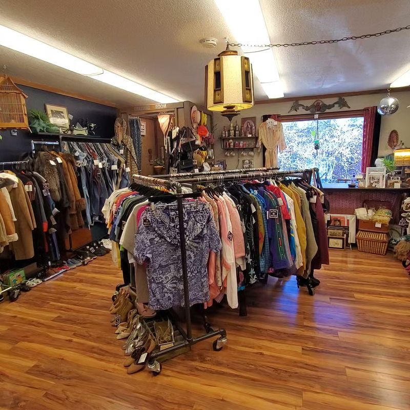 Revival Vintage (Bend, West Side)