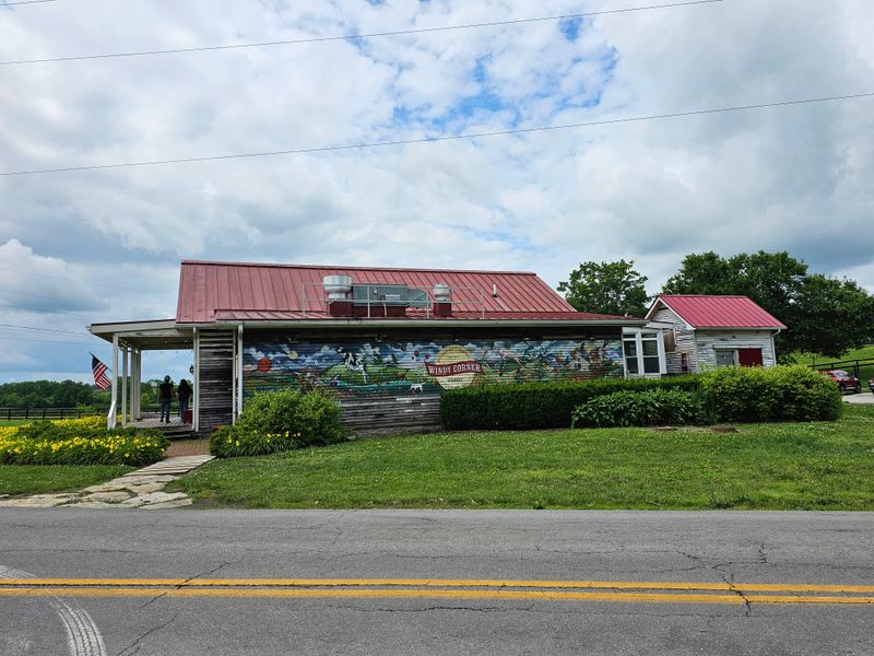 Indoor And Outdoor Seating Options