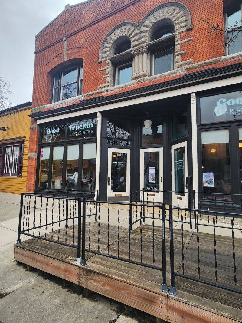 Good Truckin' Diner, Lansing