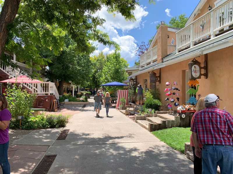 Diverse Dining and Historic Plaza Markets