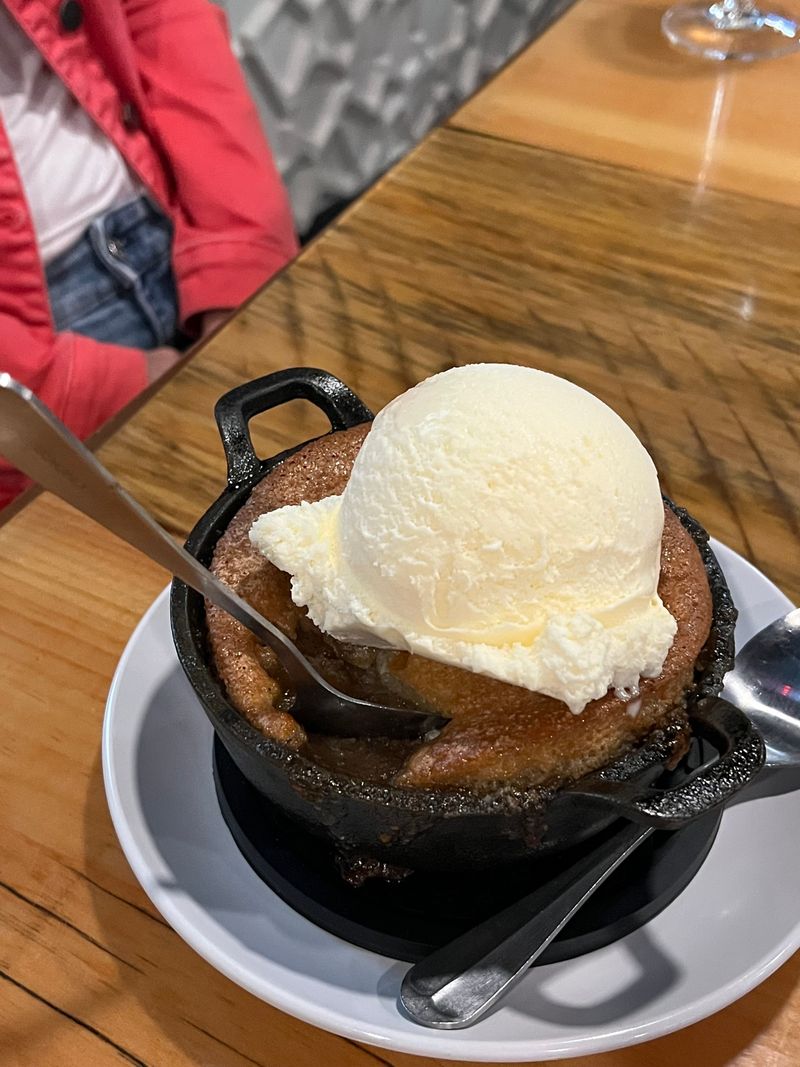 Authentic Southern Cuisine and Local Restaurants