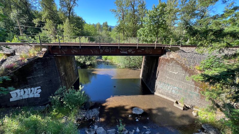 Time Distortion Leaves Travelers Confused