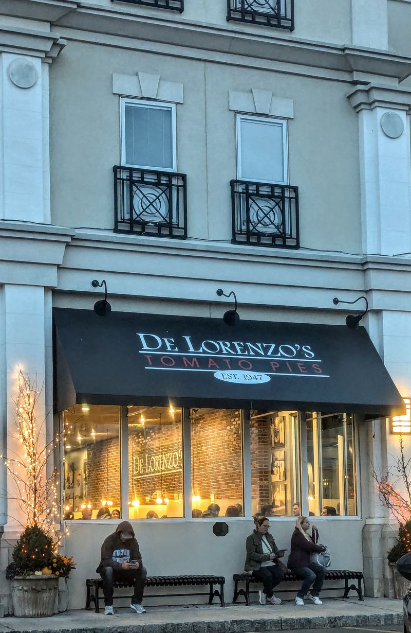De Lorenzo's Tomato Pies, 2350 NJ-33, Robbinsville, NJ