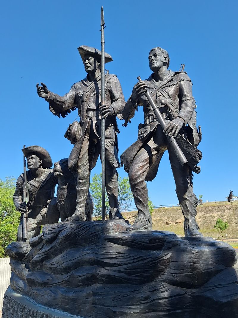 The Great Falls themselves, hydro history and viewpoint hopping