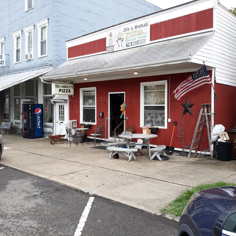 Sis & Harold's Pizza, 116 N Basil St, Baltimore, OH 43105