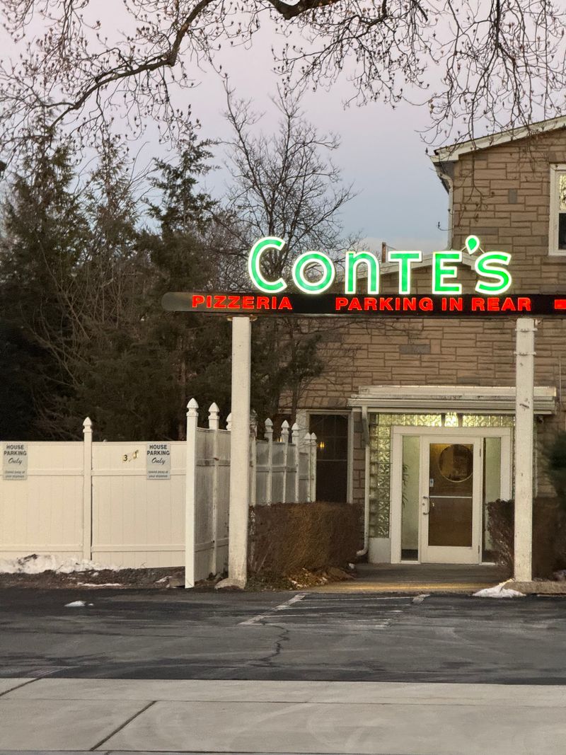 Conte's Pizza, 339 Witherspoon St, Princeton, NJ