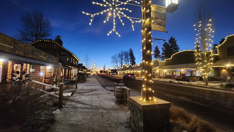 Welcoming Community Spirit and Small-Town Hospitality