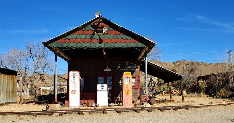 Extreme Lack Of Modern Services