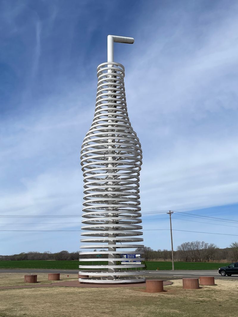 Route 66 Icons, POPS 66 and the Blue Whale