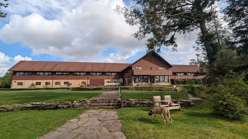 Lodging and amenities at the heart of the park