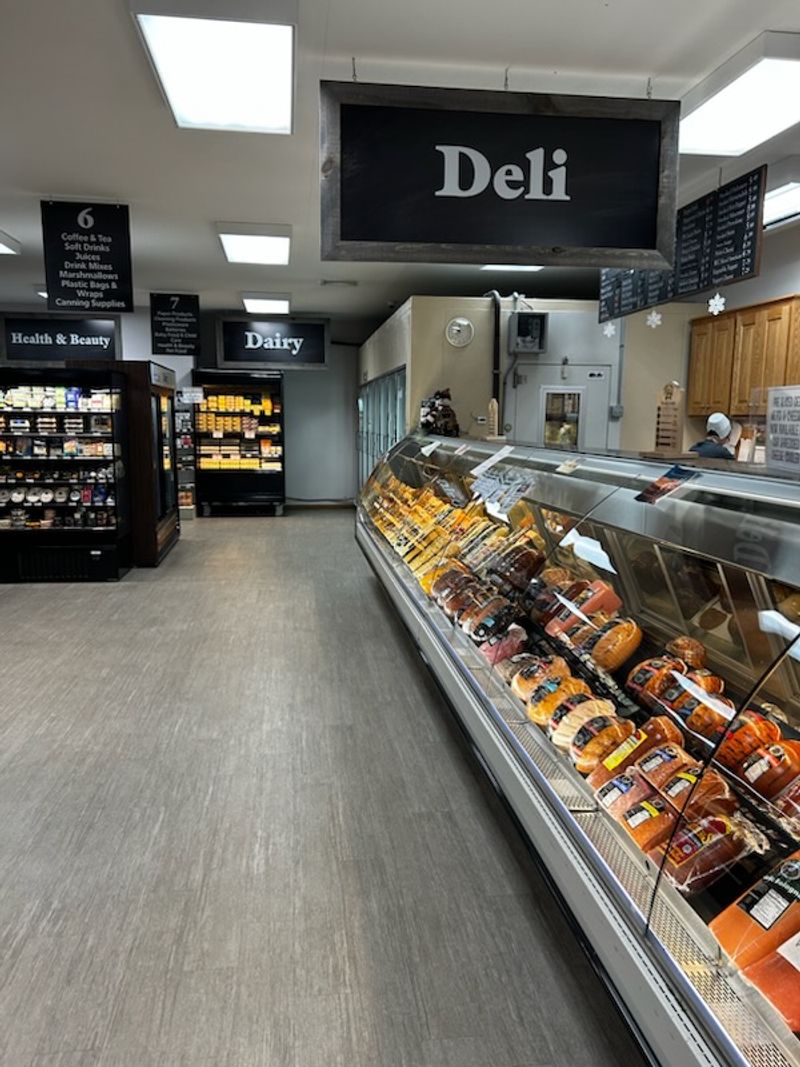 Ohio Amish Country Store and Deli, Berlin