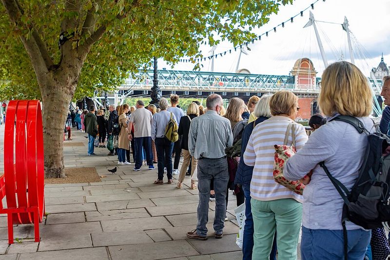 Restaurants And Cafes Have Impossible Wait Times