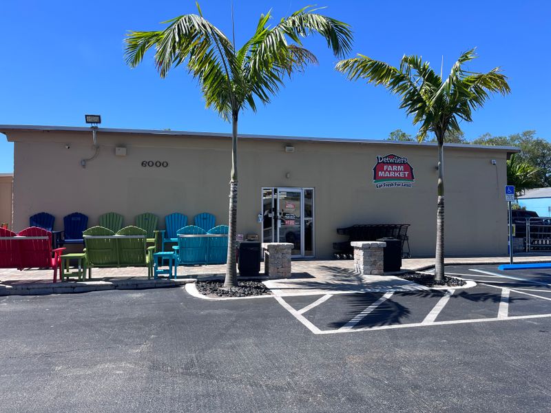 Detwiler's Farm Market, 6000 Palmer Blvd, Sarasota, FL 34232