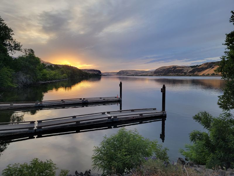Columbia River Gorge (Maryhill area)