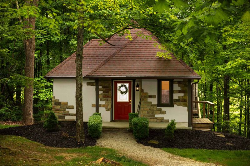 Glenlaurel Scottish Inn