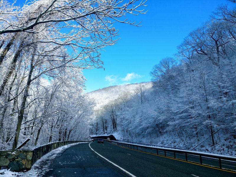 Taconic State Parkway