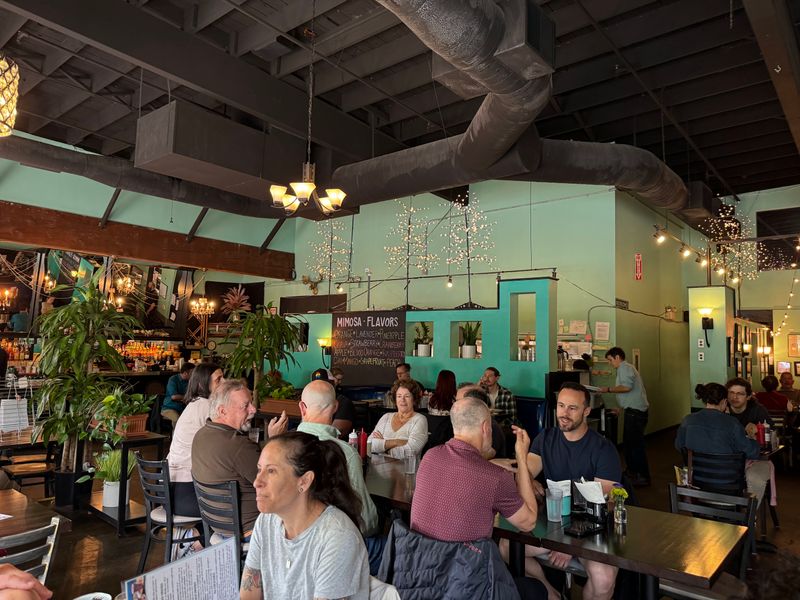 Neighborhood cues shape mood