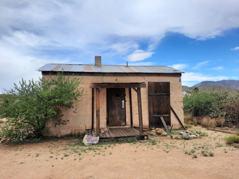 Seasonal Quiet and Desert Weather