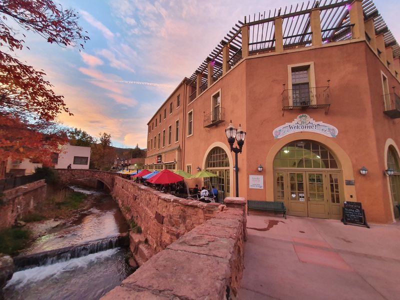 Manitou Springs - Where Mountain Magic Meets Artistic Expression