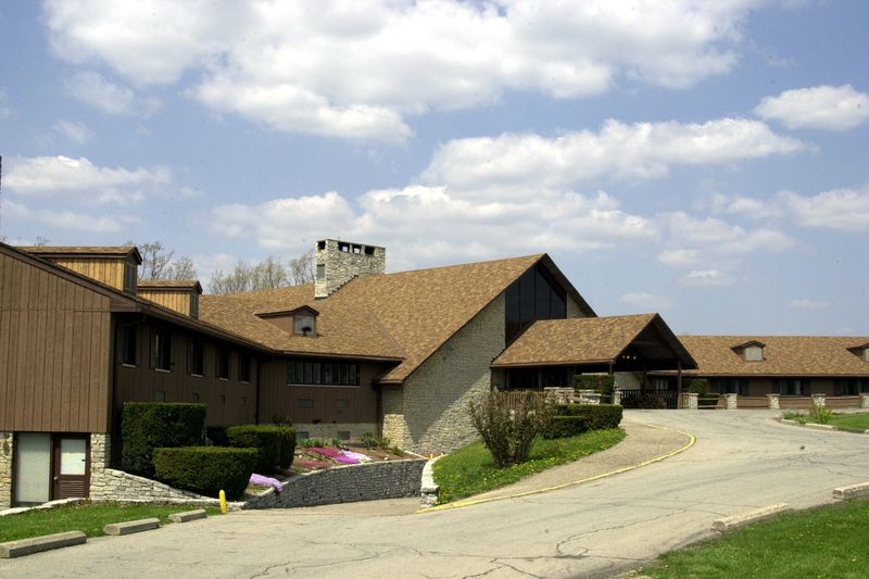Burr Oak Lodge