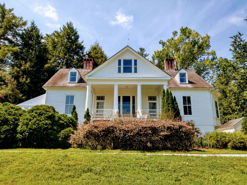 Flat Rock Little Charleston Of The Mountains