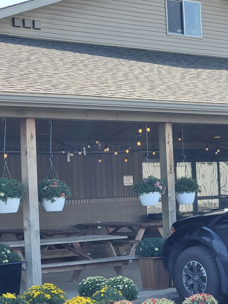 Nearby Rural Stops That Pair Naturally With the Market Visit