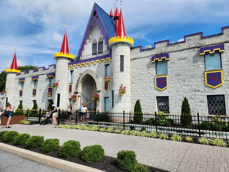 Dutch Wonderland Family Amusement Park