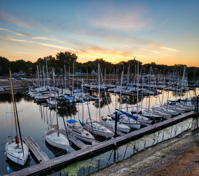 Boat Traffic Gets Wild On Weekends