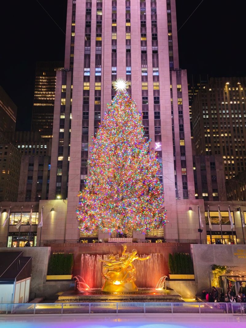 Art Deco Stories Carved in Stone