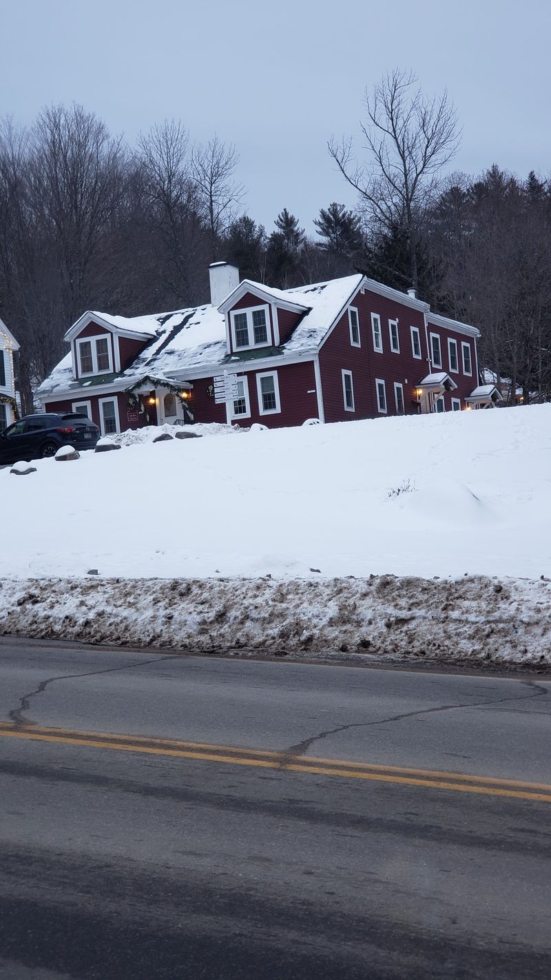 Nestlenook Farm sleigh rides and skating