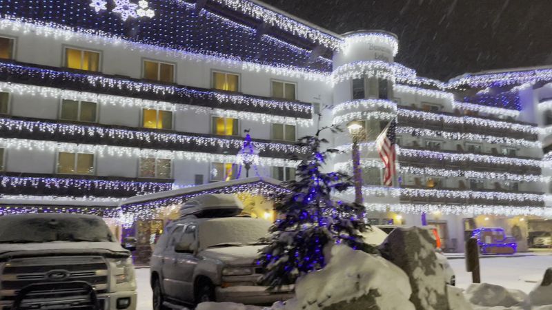 Cozy Lodging Near The Lights