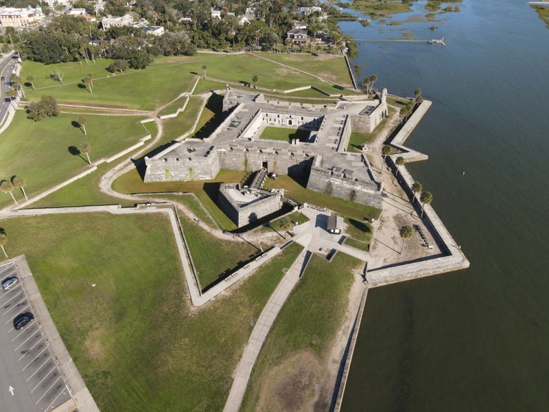 Castillo Decompression On The Lawn