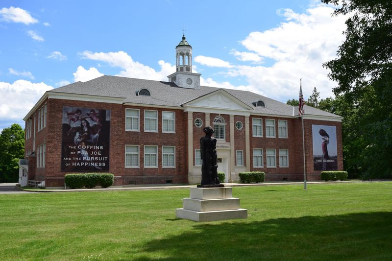 Jack Shainman Gallery: The School