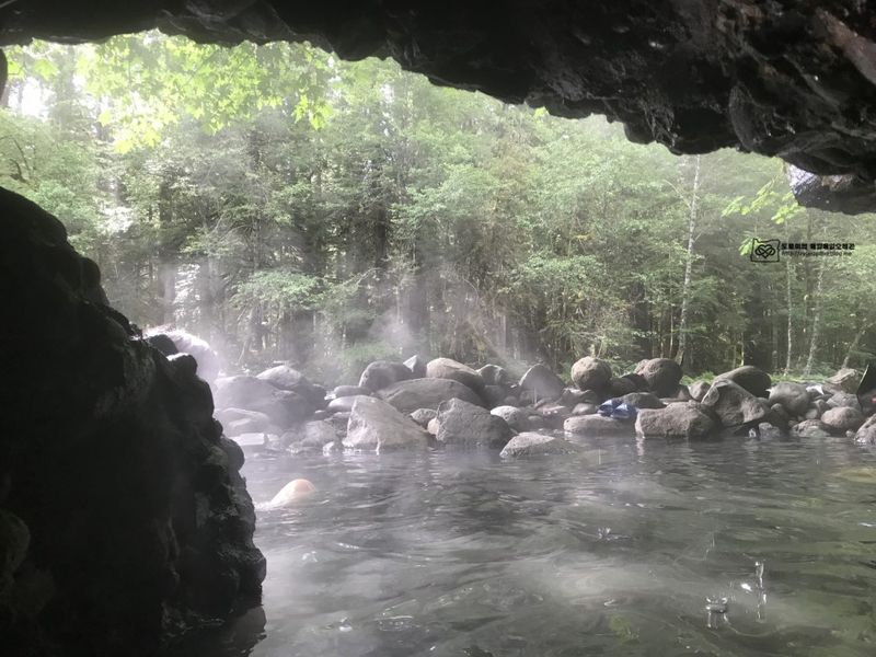 Bigelow Hot Springs (Deer Creek Hot Springs)